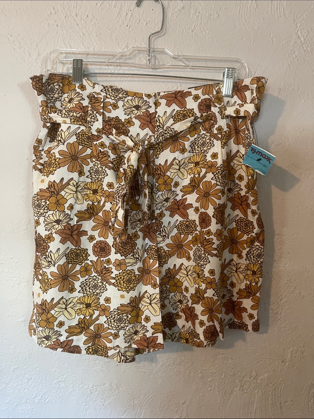 RACHEL Rachel Roy Floral Paperbag Waist Shorts in White and Brown
